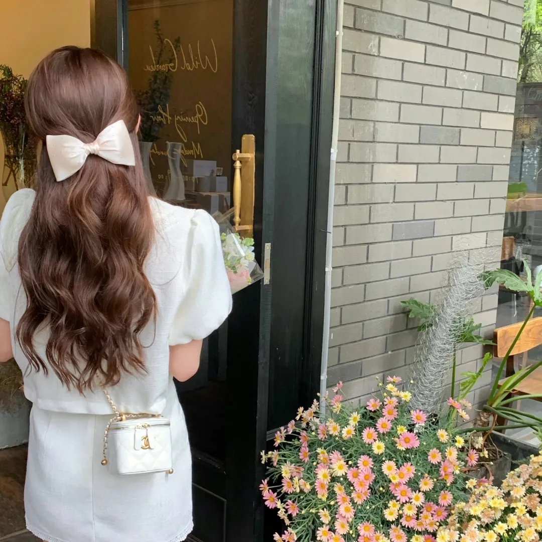 播音台的姊妹花